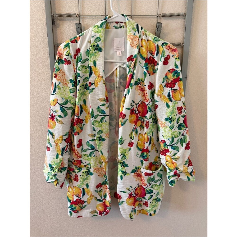 Size Small LC Lauren Conrad White Floral Fruit Blazer